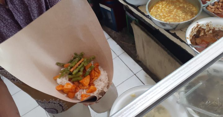 Duit 100 ribu Bisa Untuk Makan 10 Orang
