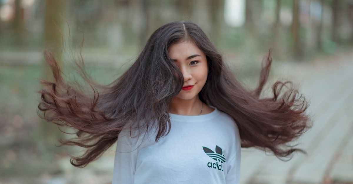 Cara Mengatasi Rambut Bercabang Tanpa Potong: 7 Langkah Realistis