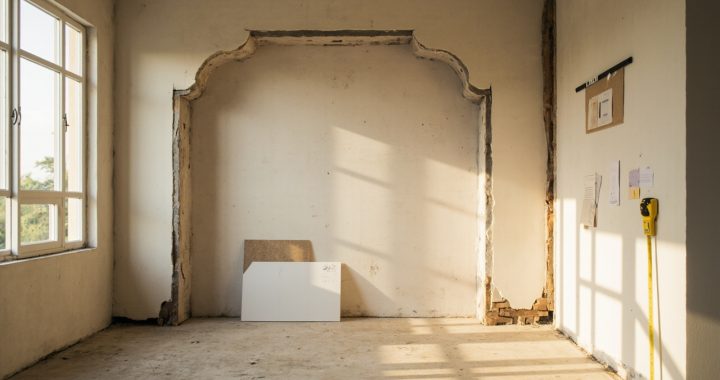 Renovasi per ruangan rumah Indonesia dengan urutan pengerjaan dapur dan kamar mandi