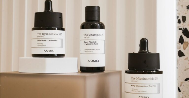 Vitamin C vs Niacinamide untuk Wajah Kusam: Mana yang Lebih Cocok?